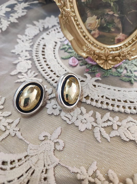 Vintage Oval Gold and Black Cabochon Screw Back Earrings